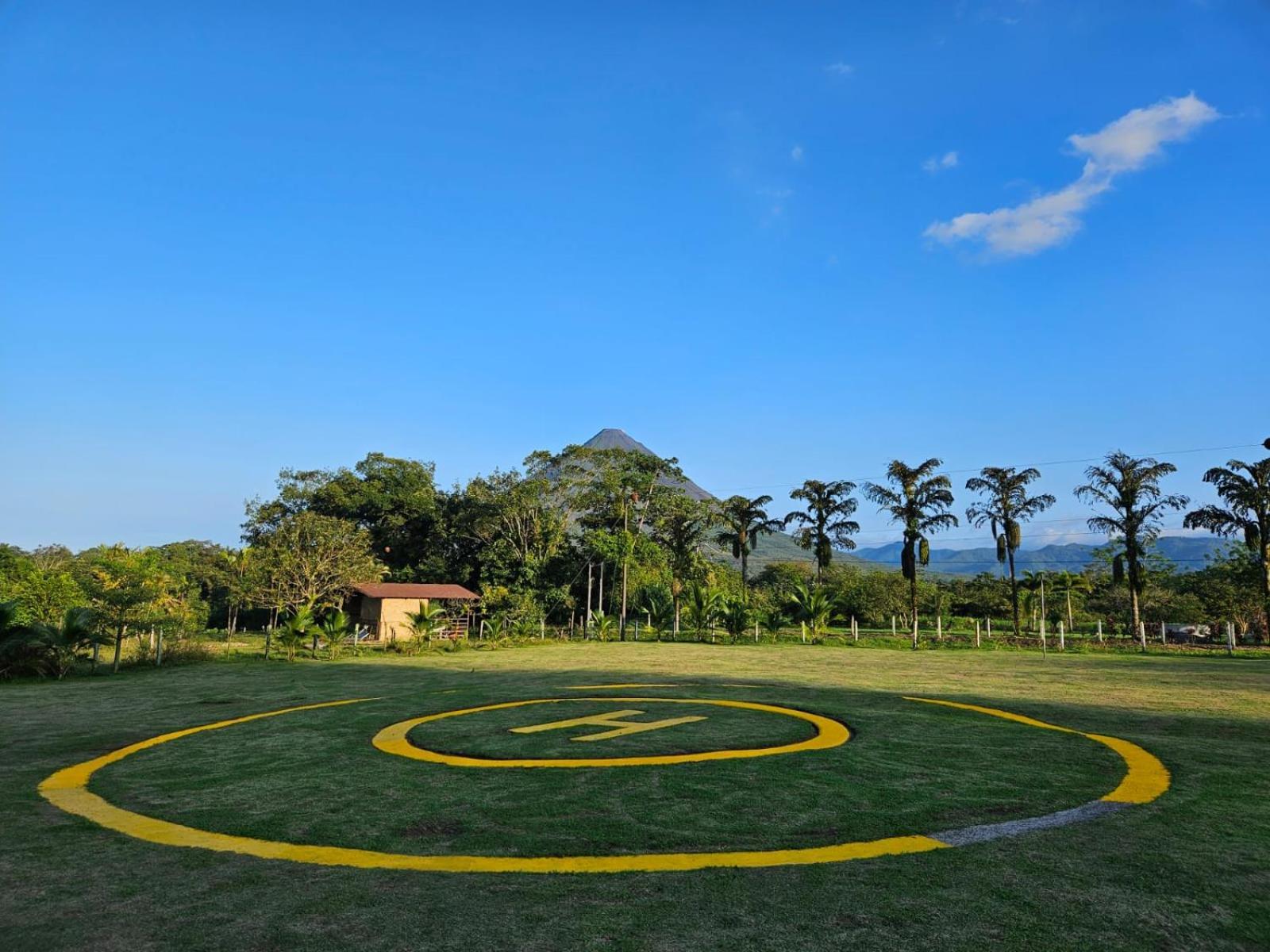 Wellness Park Cr Villa La Fortuna Bagian luar foto